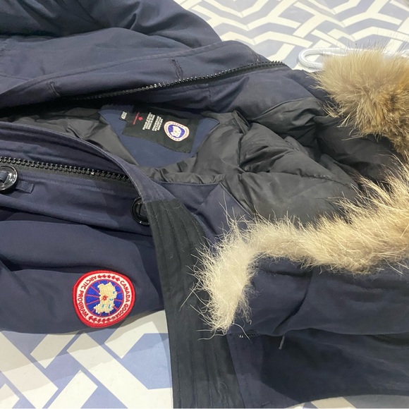 Canada Goose Kensington Parka – Navy (Size 2XS) - Picture 6 of 7